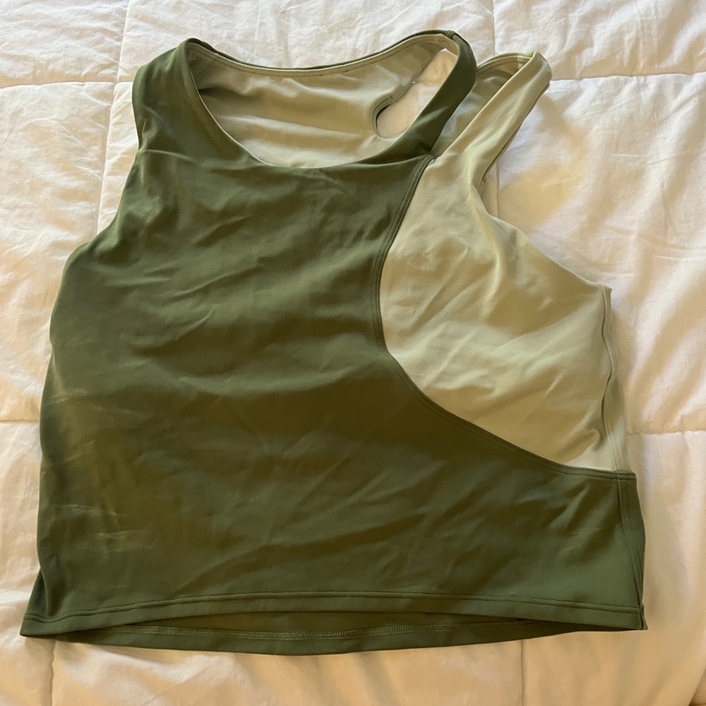 Rare lulu top